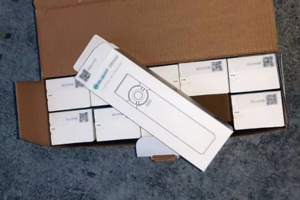 В Польше два белоруса стянули товар у другого водителя прямо на таможне В Польше два белоруса стянули товар у другого водителя прямо на таможне