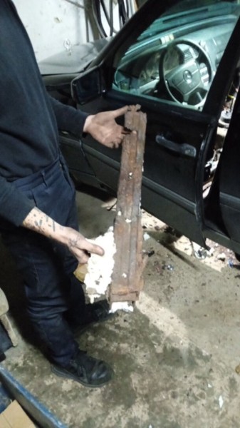 Житель Ивацевичей купил Mercedes-Benz за $2 000, а машина оказалась «трупом»