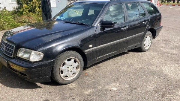 Житель Ивацевичей купил Mercedes-Benz за $2 000, а машина оказалась «трупом»