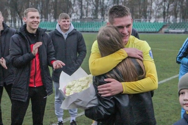 Предложение прямо на поле: чем закончилась футбольная история любви?