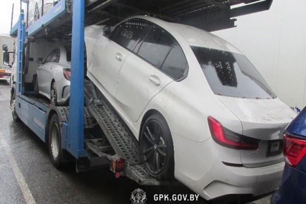 На американском аукционе BMW продали с «сюрпризом». Запрещенное вещество обнаружили белорусские пограничники На американском аукционе BMW продали с «сюрпризом». Запрещенное вещество обнаружили белорусские пограничники