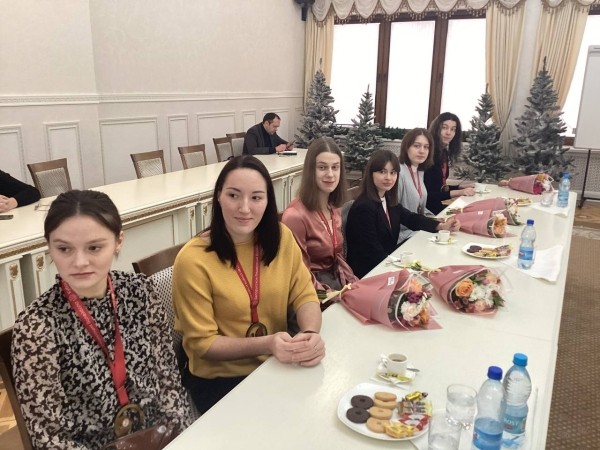 В брестском горисполкоме чествовали женскую волейбольную команду «Прибужье»