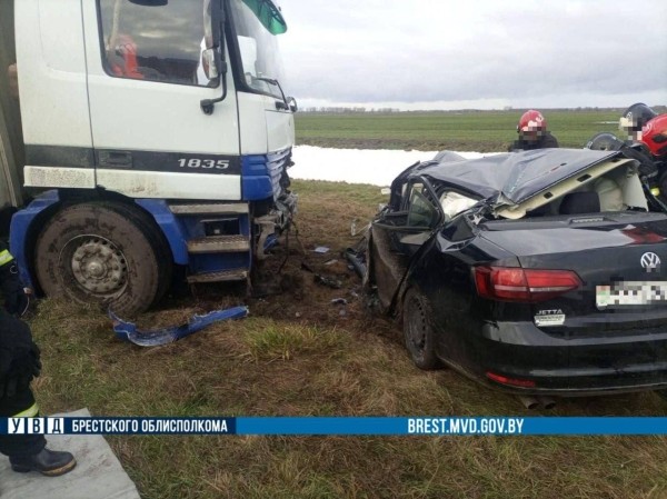 Страшное ДТП произошло в Дрогичинском районе: погиб водитель легковушки Страшное ДТП произошло в Дрогичинском районе: погиб водитель легковушки
