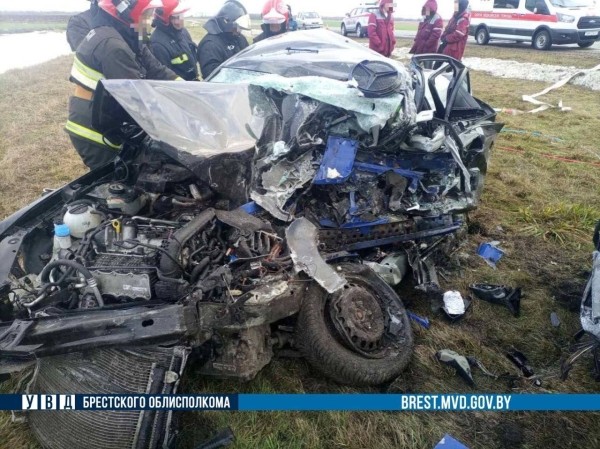 Страшное ДТП произошло в Дрогичинском районе: погиб водитель легковушки Страшное ДТП произошло в Дрогичинском районе: погиб водитель легковушки