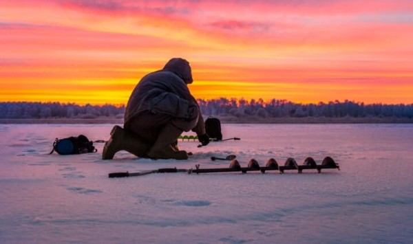 Станет ли обязательным наличие жилета для любителей зимней рыбалки, рассказали в МЧС Станет ли обязательным наличие жилета для любителей зимней рыбалки, рассказали в МЧС