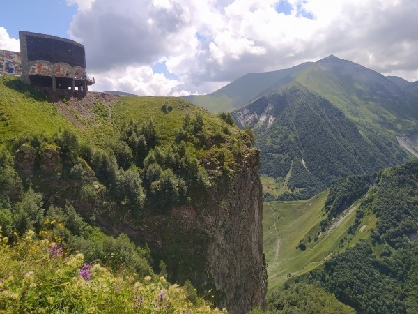 «Грузины заступались на дороге!» Пинчанин о путешествии в Грузию на Honda Сivic