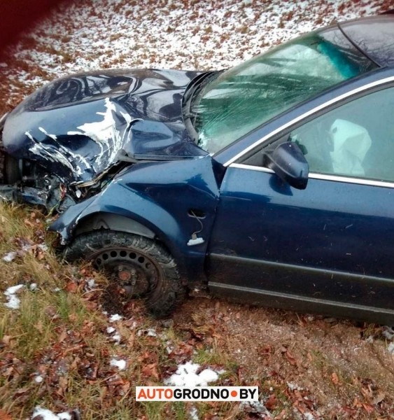 У грузовика отвалилось колесо и попало во встречку. Посмотрите, что случилось с легковушкой