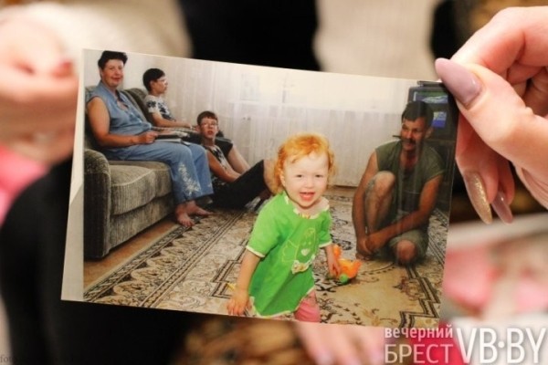 Восемнадцать мне уже! 300-тысячная жительница Бреста Виктория Станчас стала совершеннолетней