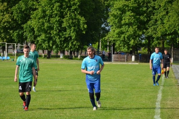 До скольки лет можно профессионально играть в футбол? Вы удивитесь