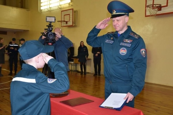 В средней школе № 16 г. Бреста состоялась церемония принесения клятвы учащимися класса профессиональной направленности МЧС В средней школе № 16 г. Бреста состоялась церемония принесения клятвы учащимися класса профессиональной направленности МЧС