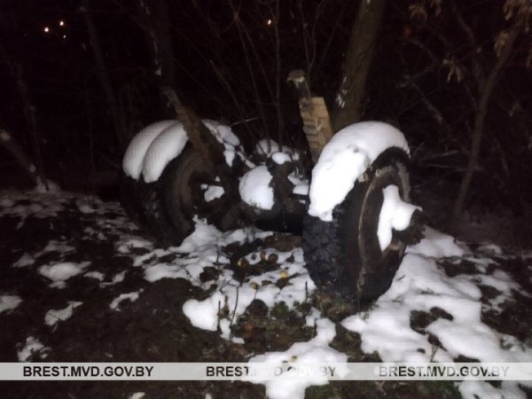 Уголовная ответственность грозит двум жителям Пружан за кражу неисправного авто сельхозпредприятия