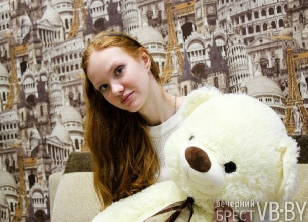 Восемнадцать мне уже! 300-тысячная жительница Бреста Виктория Станчас стала совершеннолетней