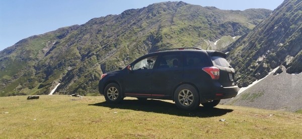 «Вдоль дороги — венки и памятники». Белорус в одиночку отправился в горы Грузии, где даже страховка не действует «Вдоль дороги — венки и памятники». Белорус в одиночку отправился в горы Грузии, где даже страховка не действует