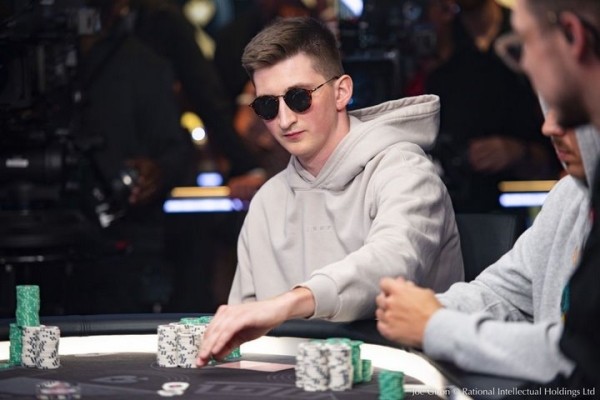26-летний белорус выиграл более 3 миллионов долларов на турнире по покеру 26-летний белорус выиграл более 3 миллионов долларов на турнире по покеру