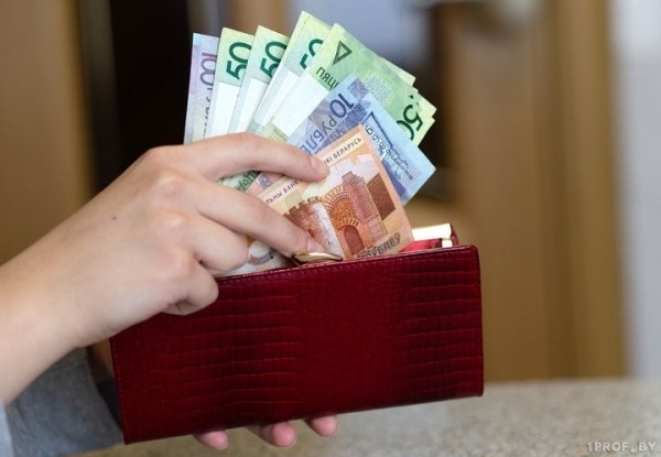 Работникам фирмы в Ивацевичском районе выплатили долг по зарплате после вмешательства прокуратуры