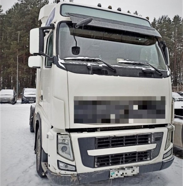 Этот тягач Volvo искали в Европе 9 лет. И вдруг машина выехала из Беларуси в Литву