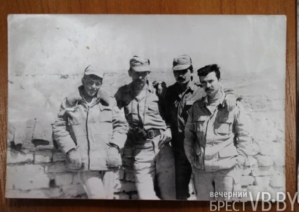 «Афганка» на 60 лет. Брестчанин, воин-интернационалист Сергей Котик вспоминает службу в афганском Герате «Афганка» на 60 лет. Брестчанин, воин-интернационалист Сергей Котик вспоминает службу в афганском Герате