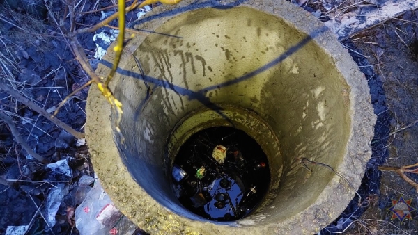 В Гомеле из колодца спасли мужчину. Смотрите видео и фото В Гомеле из колодца спасли мужчину. Смотрите видео и фото