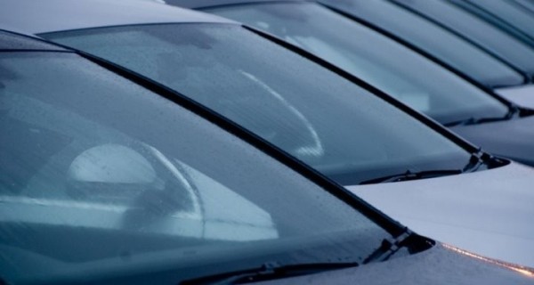 Более 500 рублей похитили из кабины незапертого авто у жителя Барановичского района