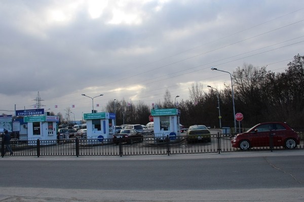 На границе в Бресте взялись за вклинивающихся «ждунов» и установили знак. Поможет? На границе в Бресте взялись за вклинивающихся «ждунов» и установили знак. Поможет?