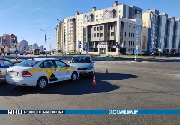 Виновата автоледи - ДТП с участием такси в Бресте