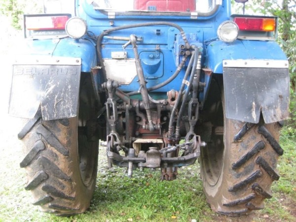 Хотела купить трактор в интернете — осталась без денег и техники. Случай в Беларуси