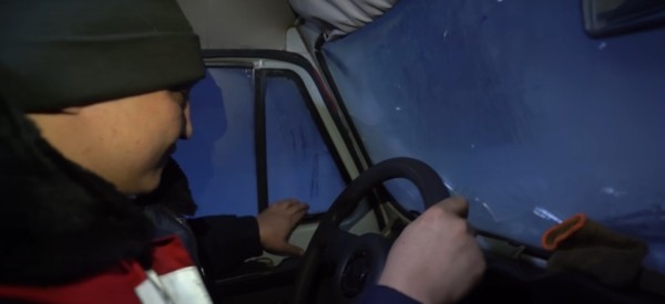 Как заводят автомобиль в минус 50°C. Видео из Якутии Как заводят автомобиль в минус 50°C. Видео из Якутии