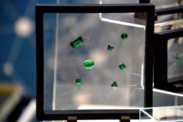 400 долларов за карат: как выращивают белорусские бриллианты 400 долларов за карат: как выращивают белорусские бриллианты