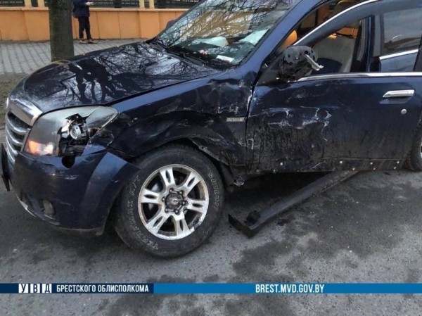 Автобус, маршрутка и автомобиль попали в Барановичах в ДТП