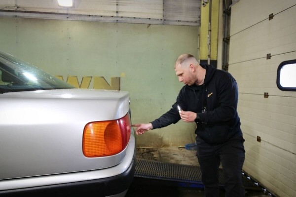 «Купил за $2 250 и горя не знаю!». Белорус о владении Audi 100 (C4) выпуска 1993 года