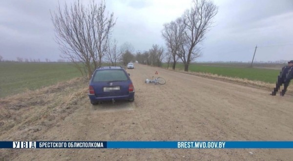 В Брестской области сбили велосипедистку. Пострадавшую с травмами госпитализировали