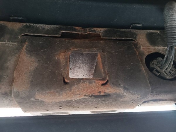 «Все гофры с проводкой посечены песком!». Белорусу так отпескоструили Cadillac, что у машины отказала электроника и кузов начал ржаветь «Все гофры с проводкой посечены песком!». Белорусу так отпескоструили Cadillac, что у машины отказала электроника и кузов начал ржаветь