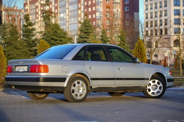 «Купил за $2 250 и горя не знаю!». Белорус о владении Audi 100 (C4) выпуска 1993 года