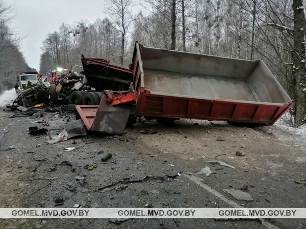 Жена и дочь погибшего водителя отсудили у его работодателя моральный вред. Не согласились с суммой и снова пошли в суд
