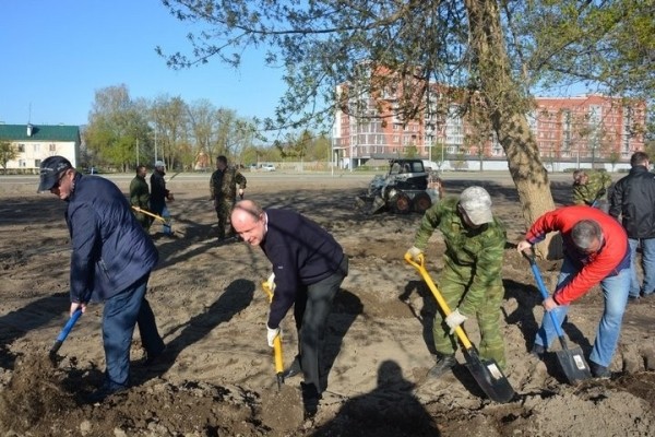 Около 500 тыс. жителей Брестской области планируют принять участие в республиканском субботнике Около 500 тыс. жителей Брестской области планируют принять участие в республиканском субботнике