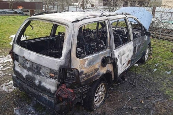 В Кобрине огнем уничтожен автомобиль
