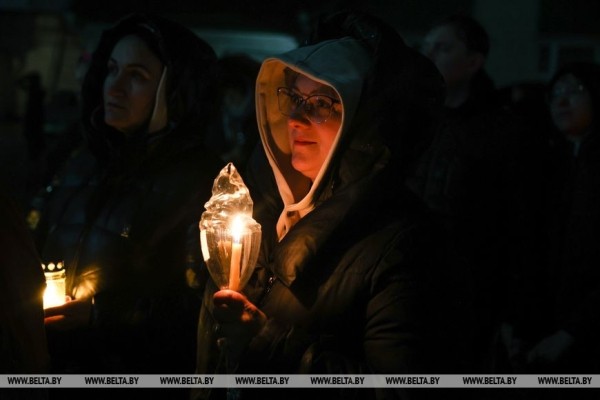 Богослужение в Свято-Симеоновском кафедральном соборе Бреста Богослужение в Свято-Симеоновском кафедральном соборе Бреста