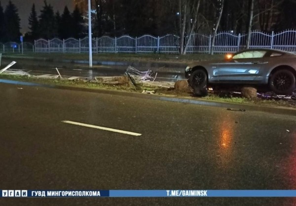 В Беларуси «бесправник» разбил Ford Mustang В Беларуси «бесправник» разбил Ford Mustang