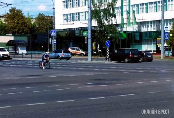 Велосипедисты-шоссейники из Беларуси, России и Франции откроют сезон в Бресте Велосипедисты-шоссейники из Беларуси, России и Франции откроют сезон в Бресте