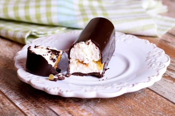 В Беларуси запретили продавать два российских глазированных сырка и алкогольный напиток В Беларуси запретили продавать два российских глазированных сырка и алкогольный напиток