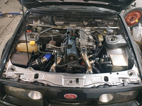 Белорус собрал реплику Ford Cosworth RS500 на собственный лад Белорус собрал реплику Ford Cosworth RS500 на собственный лад