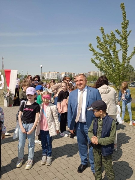 В парке 1000-летия проходит районный праздник «ДетиНового1000-летия» В парке 1000-летия проходит районный праздник «ДетиНового1000-летия»