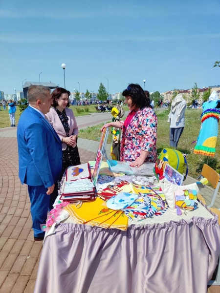 В парке 1000-летия проходит районный праздник «ДетиНового1000-летия» В парке 1000-летия проходит районный праздник «ДетиНового1000-летия»