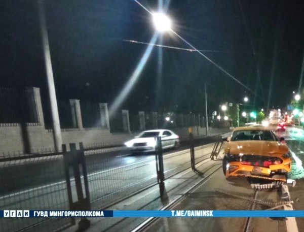 Каршеринговый Ford Mustang разбили в Минске