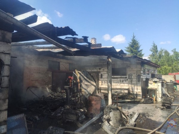 Склад запчастей горел в Пинском районе