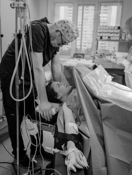 Один случай на 200 миллионов беременностей: гомельчанка родила трех близняшек