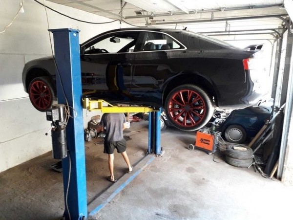 Клиенты СТО продолжают жаловаться в налоговую. На станции приходят с проверкой