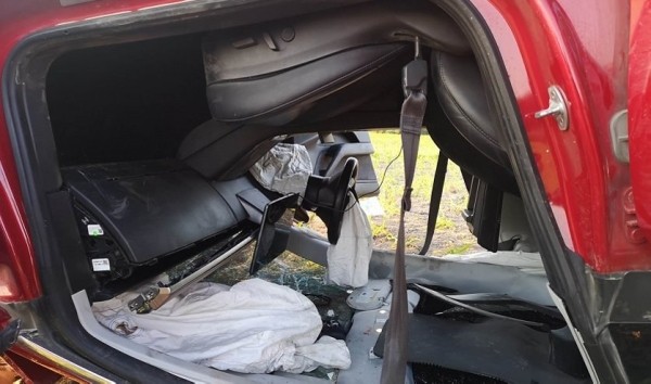 В Беларуси пьяный бесправник перевернулся на Tesla: один человек погиб, 4 пострадали В Беларуси пьяный бесправник перевернулся на Tesla: один человек погиб, 4 пострадали
