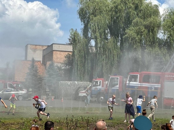 В Бресте проходит праздник к 45-летию Ленинского района - «Район, который сердцу дорог»