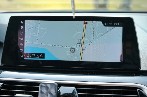 «За рулевую рейку — 850 евро, ступичный подшипник — $250». Белорус о владении BMW 530e (G30) и его обслуживании